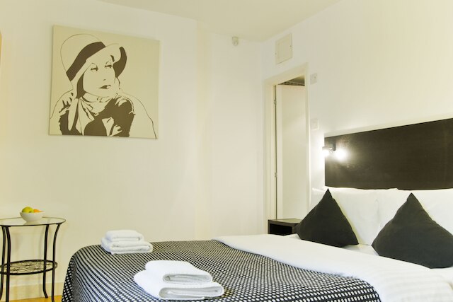 スタジオズ 2 レット ブルームズベリー