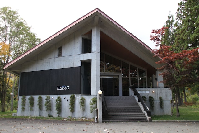 ザ リッジ ホテル & アパートメンツ