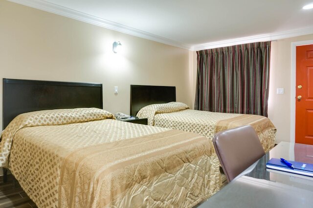 スカイ パーム モーテル