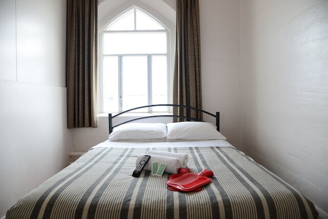 ジェイルハウス アコモデーション - ホステル