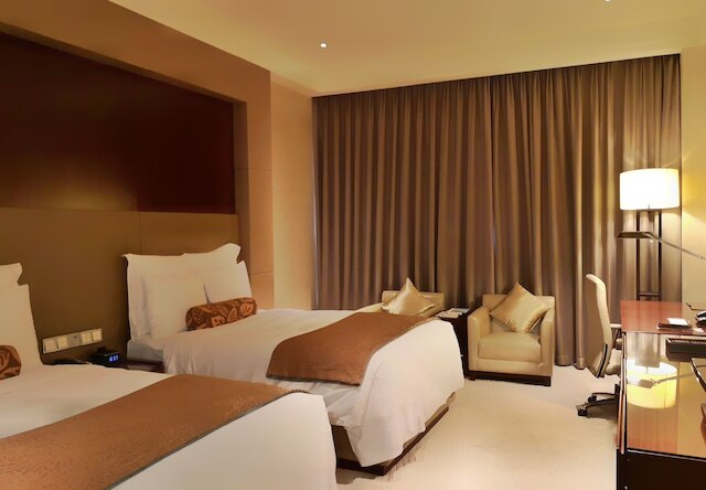 ルネッサンス 天津 レイクビュー ホテル (天津万豪湖景行政公寓)