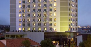 ホテル  サンティカ パンデギリン スラバヤ