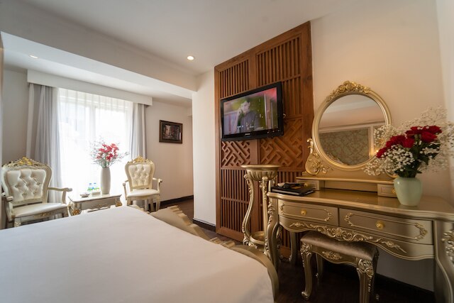 ザ ホワイト ホテル 8A タイ ヴァン ルン