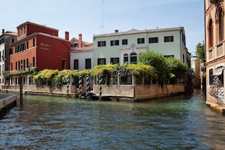 ペンシォーネ アッカデミア ヴィラ マラヴェージュ