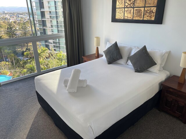 クレスト アパートメンツ