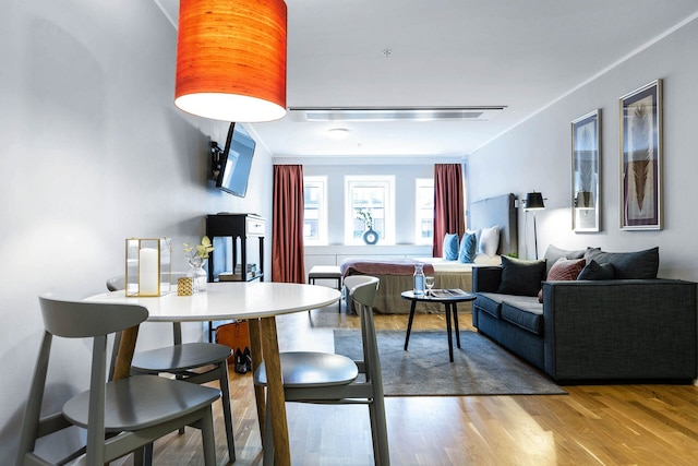 ビズ アパートメント イェルデット