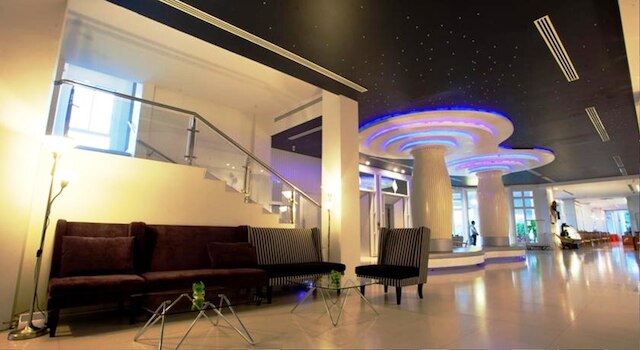 プラジャクトラ デザイン ホテル