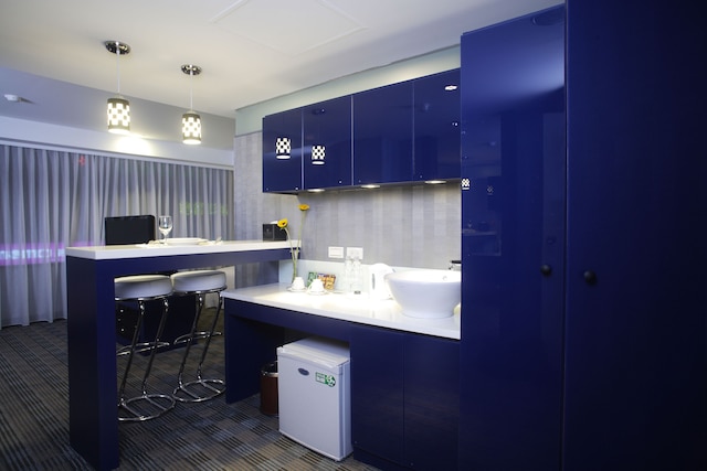 ホテル B (碧瑤飯店BI YAO FAN DIAN)