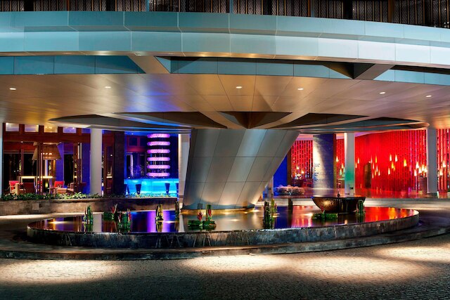 W バリ - スミニャック