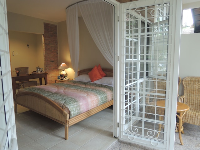 ホテル デリ リバー