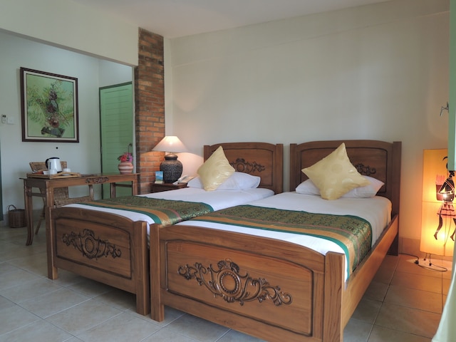 ホテル デリ リバー