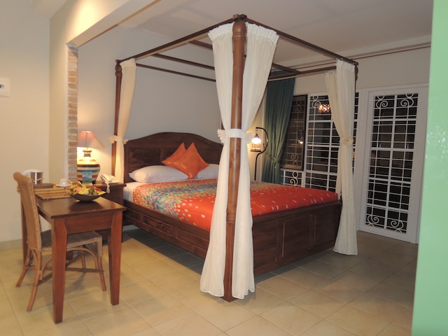 ホテル デリ リバー