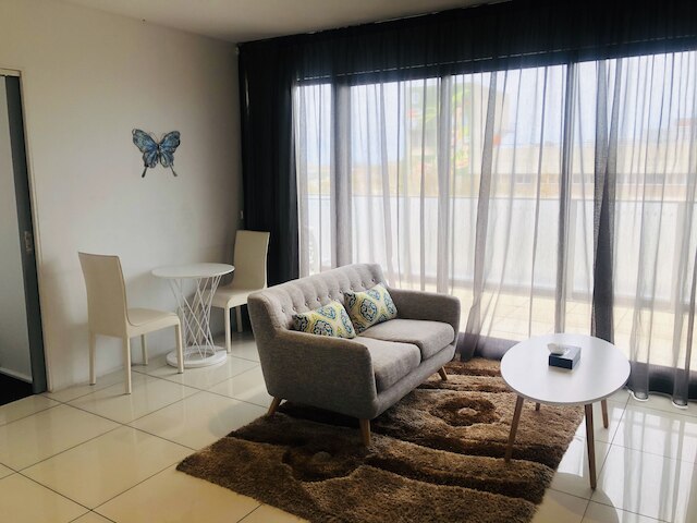 ハイ アパートメンツ