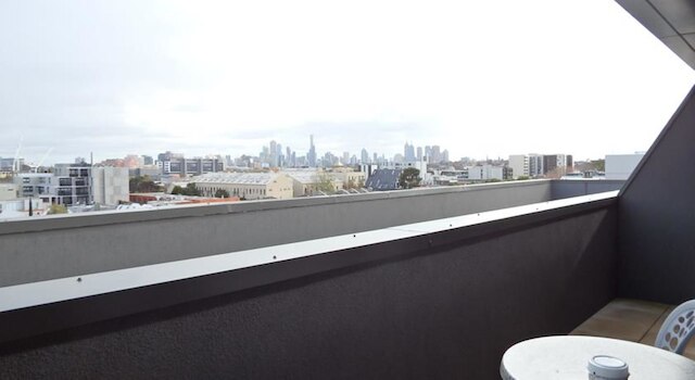 ハイ アパートメンツ