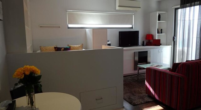 ハイ アパートメンツ