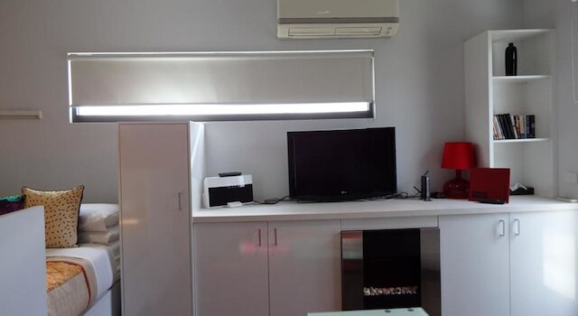 ハイ アパートメンツ