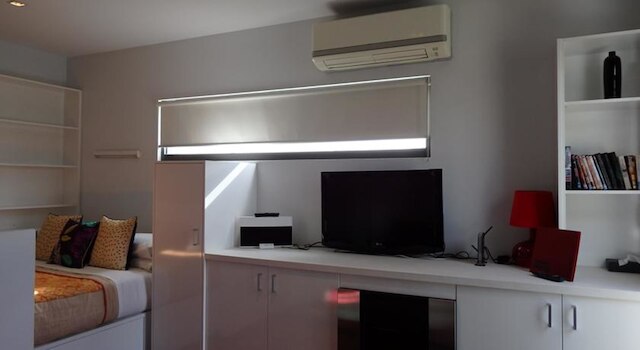 ハイ アパートメンツ