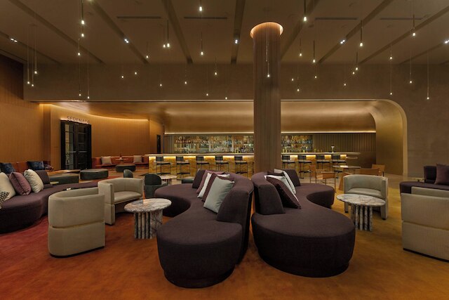 W オースティン