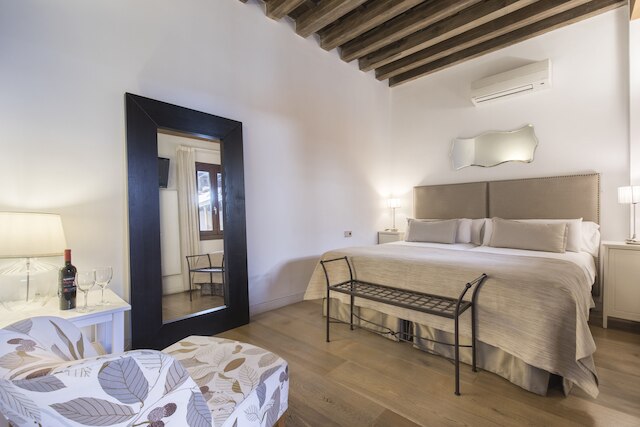 シャイン アルバイシン ホテル