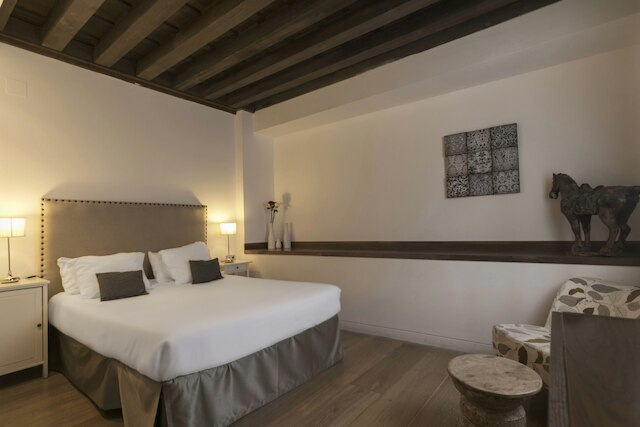 シャイン アルバイシン ホテル