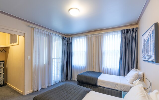 クロックタワー アパートメント ホテル