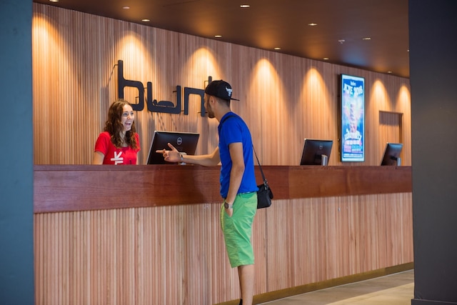 バンク バックパッカーズ