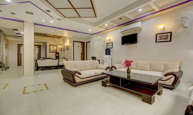 トリーボ・ロックウェル・プラザ