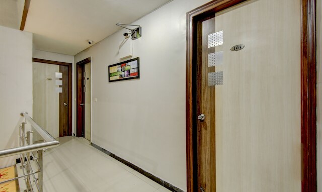 トリーボ・ロックウェル・プラザ