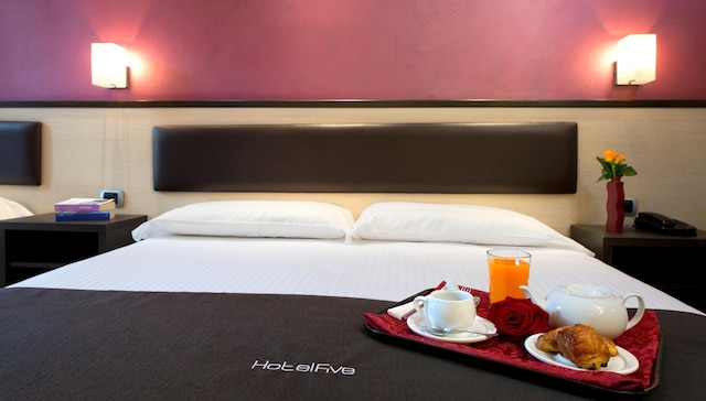 ホテル ファイブ