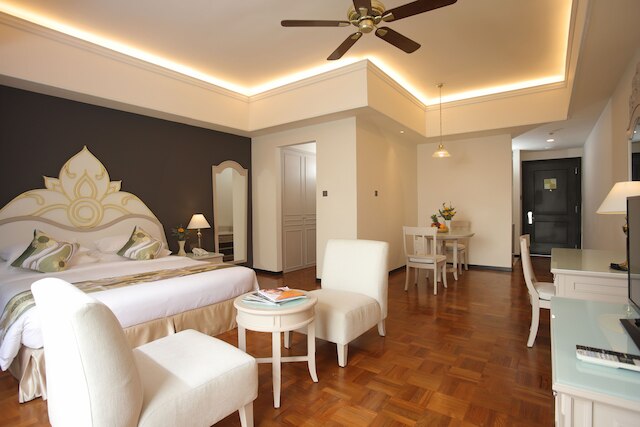 ヒマワリ ホテル アパートメンツ