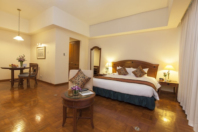 ヒマワリ ホテル アパートメンツ