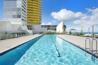 ウルティカ エア オン ブロードビーチ