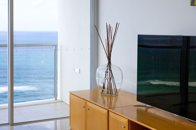 ウルティカ エア オン ブロードビーチ