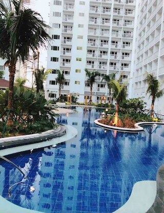 ショア レジデンシーズ、リッジド