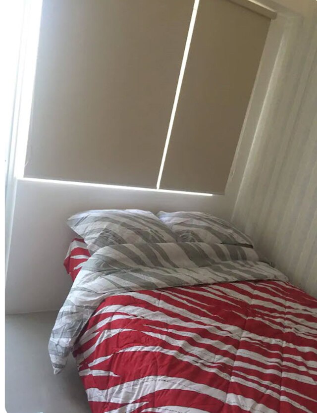 ショア レジデンシーズ、リッジド