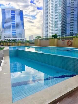 シャイン レジデンシズ、リッジド