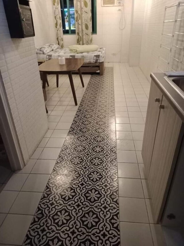 シャイン レジデンシズ、リッジド