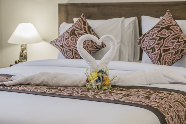 ポンドック タミウ