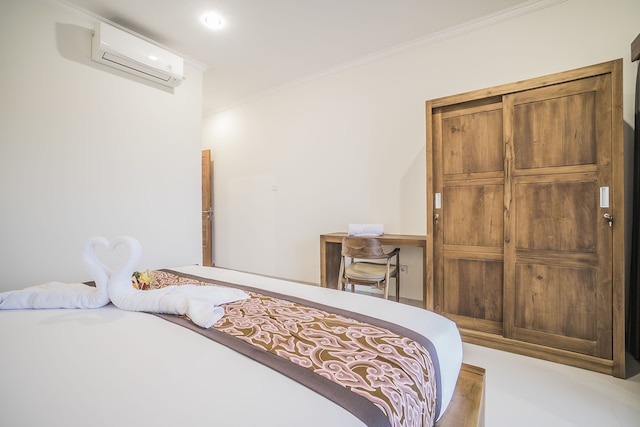 ポンドック タミウ