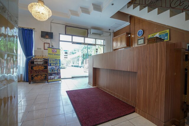 スーパー OYO 1173 ホテル ショファ マルワー