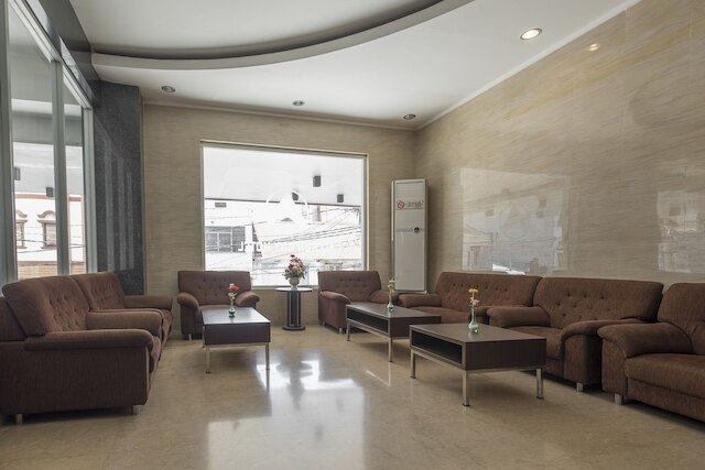 OYO 1081 オールソン シティ ホテル マカッサル