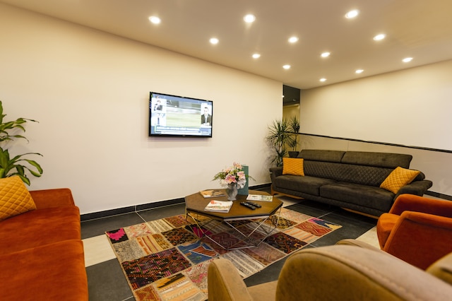 アントゥサ デザイン ホテル & スパ