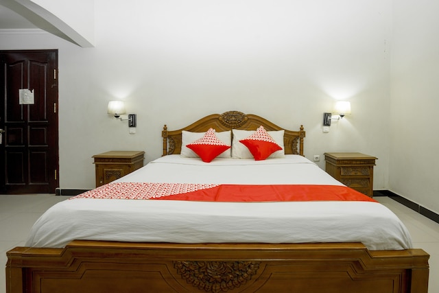 OYO 1005 ホテル クマラ