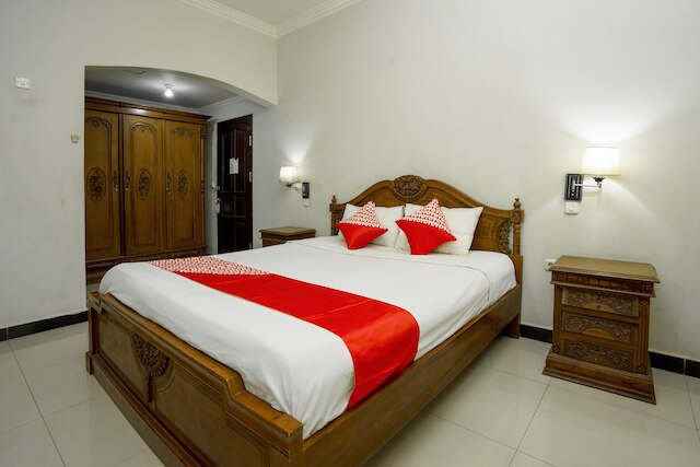 OYO 1005 ホテル クマラ