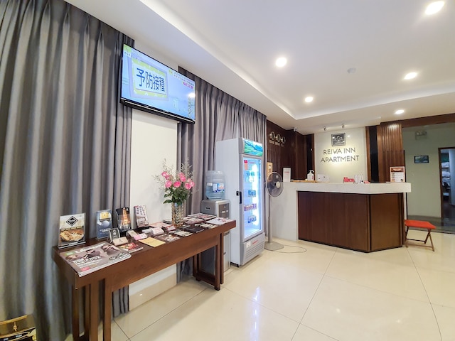 レイワ イン アパートメント