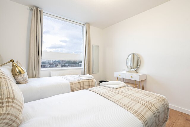 ラブリー アパートメンツ イン ランドワード コート