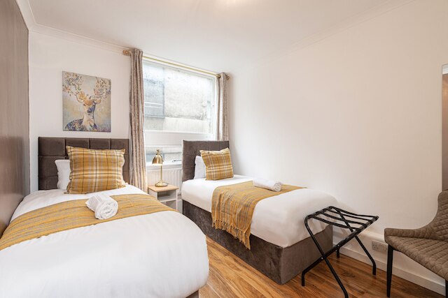 ラブリー アパートメンツ イン ランドワード コート