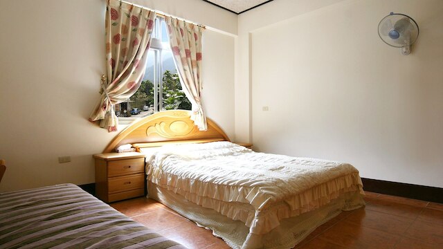 東莞 ジシン ホームステイ (日月潭東光知性民宿)