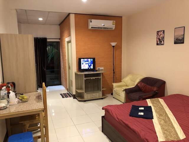 サンディ プレイス マウンテン ビュー チョムトン