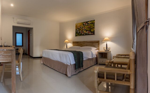 サヌール ロッジ